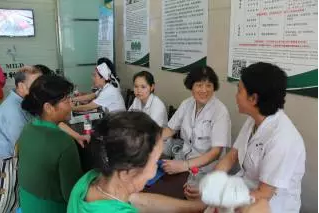 昌吉佳美医院大型义诊走进昌吉“凤凰桥社区”